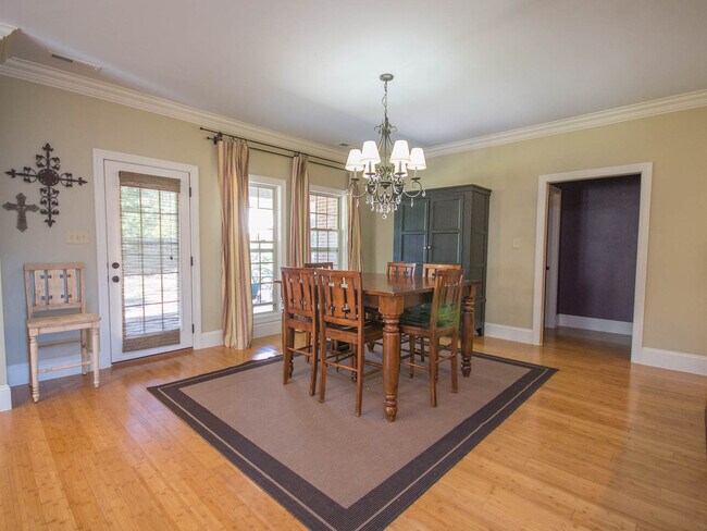 Building Photo - Luxury Living in Canebrake – Spacious, Stylish & Perfectly Located!
