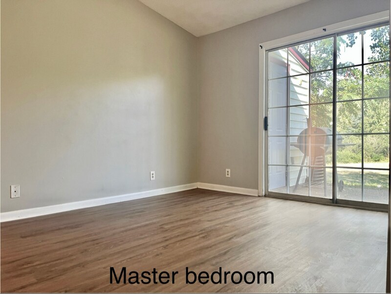 Building Photo - 723 Mercer Dr