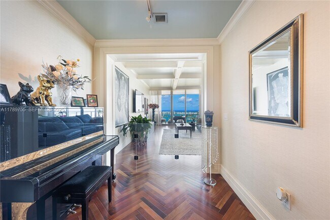 Building Photo - 1100 Biscayne Blvd