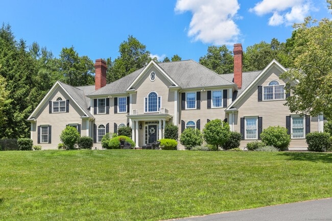 Primary Photo - 62 Sherwood Dr