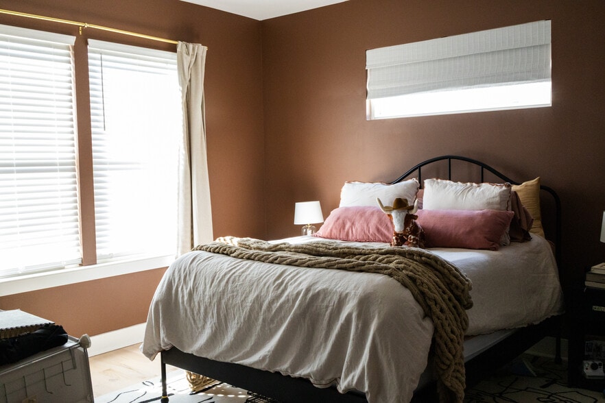 Building Photo - 3051 Hillside Rd