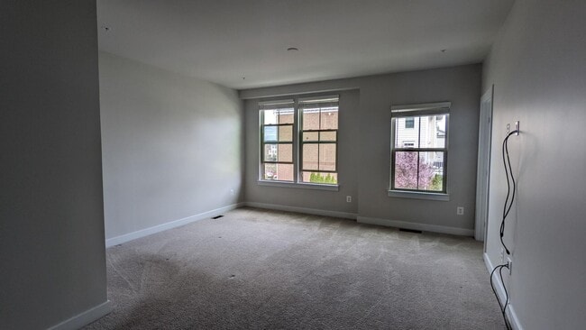 Building Photo - 42595 Burbank Terrace