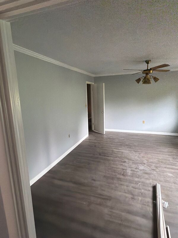 Building Photo - 415 Sylvan Trail