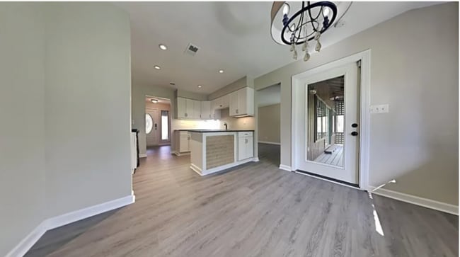 Building Photo - 36 Fairway Ln