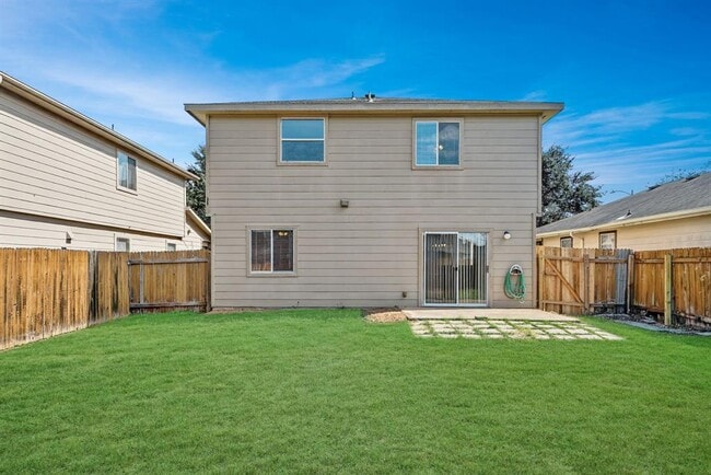 Building Photo - 1520 Anise Dr