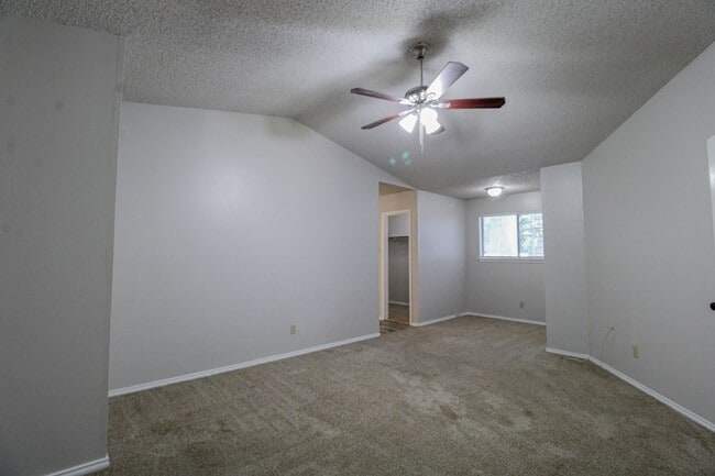Building Photo - 3811 Bremen Ave