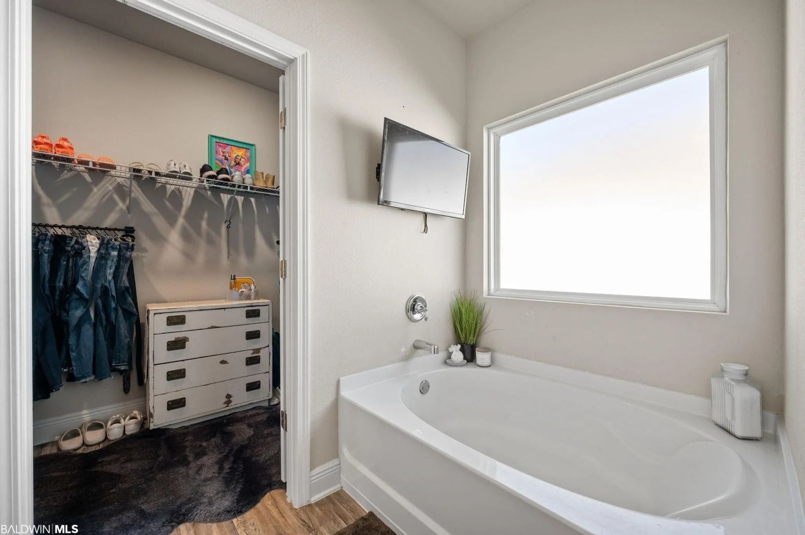 Building Photo - 24712 Smarty Jones Cir