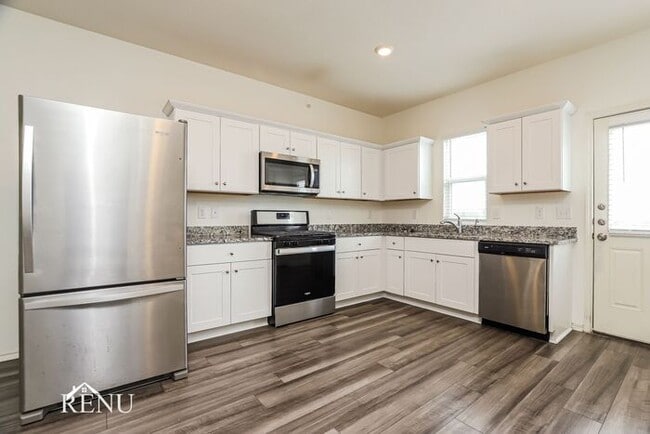 Building Photo - 5124 Firefly Hls