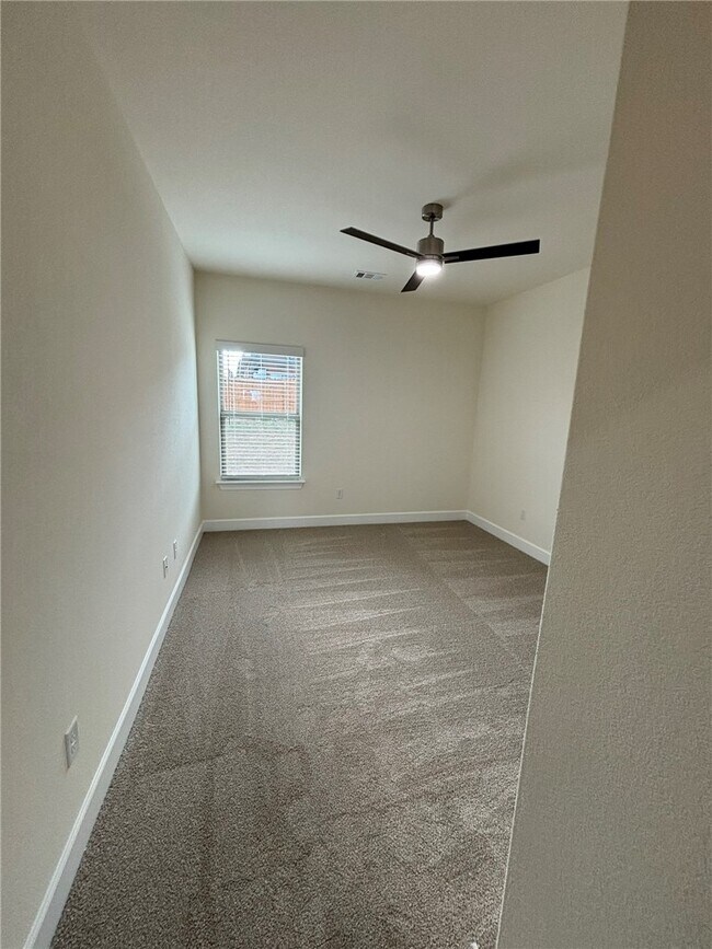 Building Photo - 2604 Bluster Dr