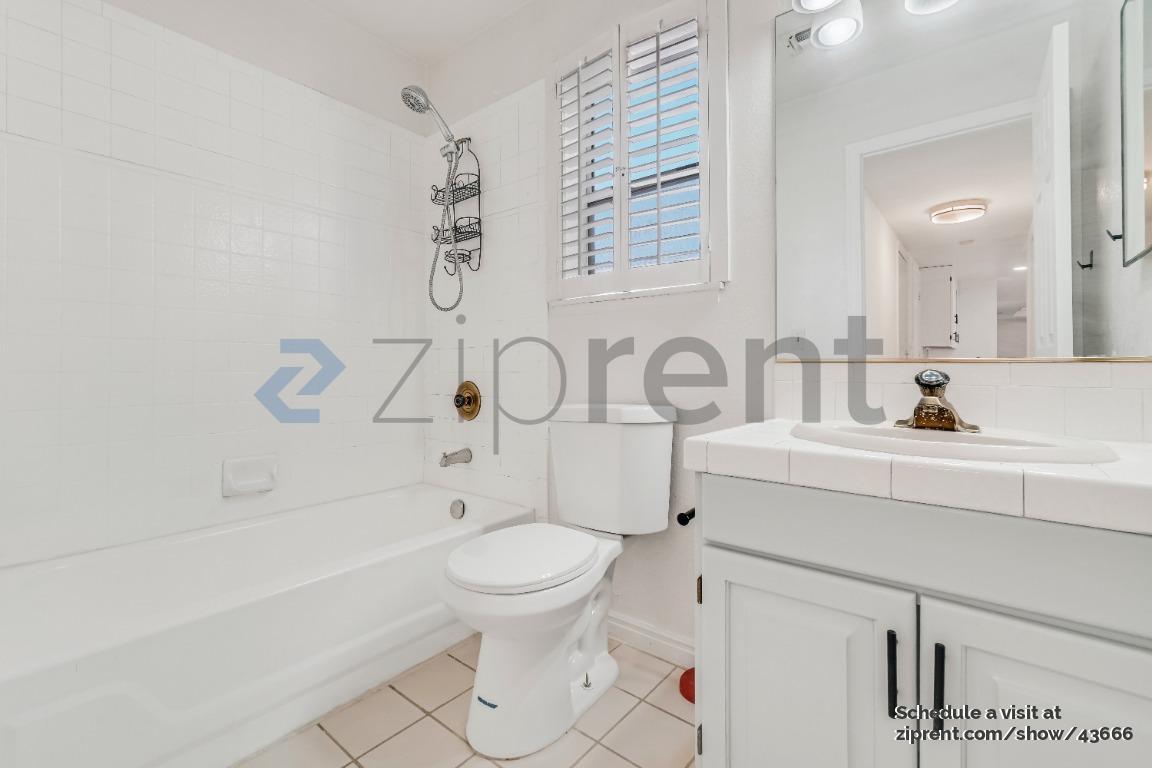 Building Photo - 3052 Carlotta Cir