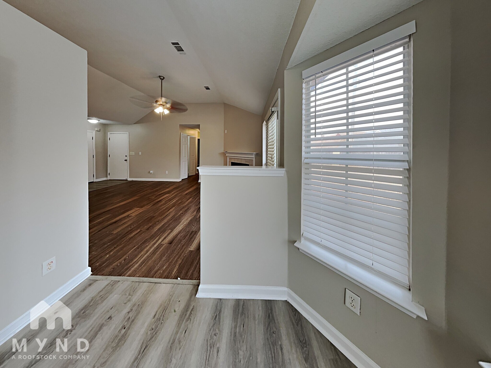 Building Photo - 7732 Parkmont Dr