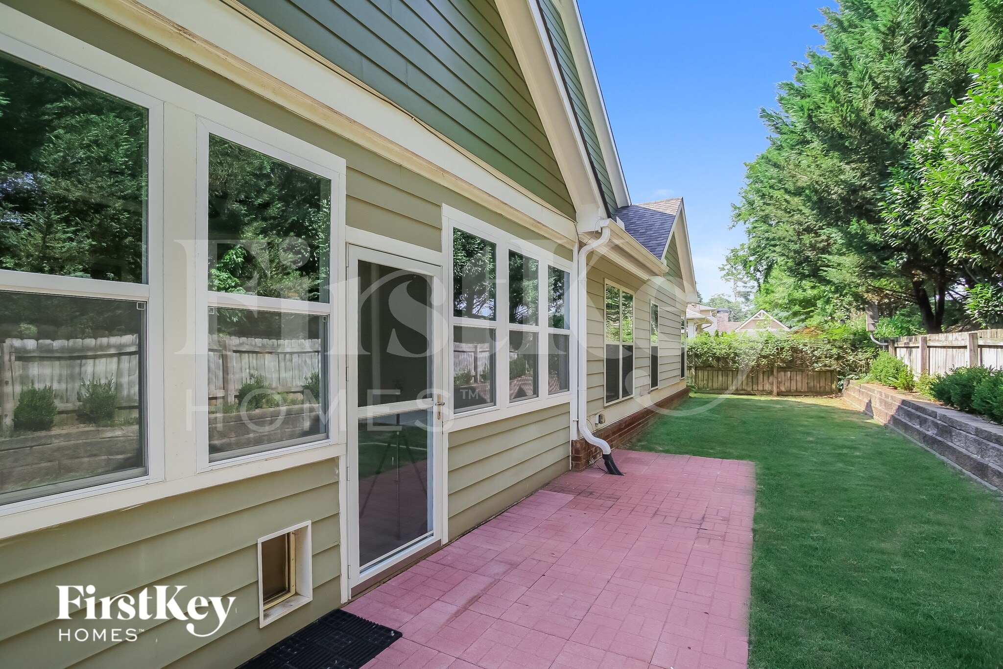 Building Photo - 207 Hickory Nut Ln