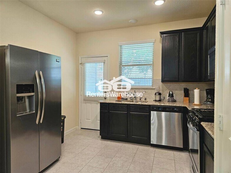 Building Photo - 17018 Taffaine Dr