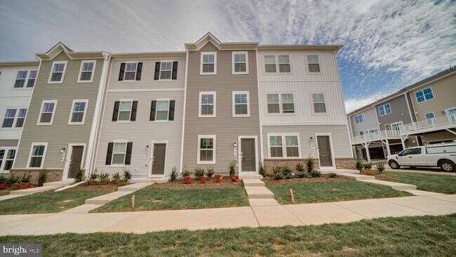 Building Photo - 298 Watercourse Dr