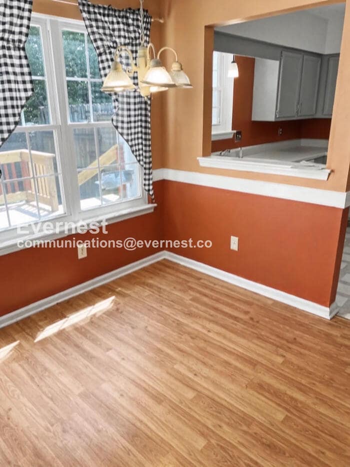 Building Photo - 1648 Skiffes Creek Cir