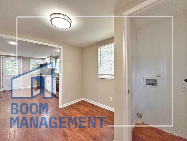 Building Photo - 200 Rencher St