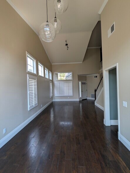 Building Photo - 2300 Rutland Pl