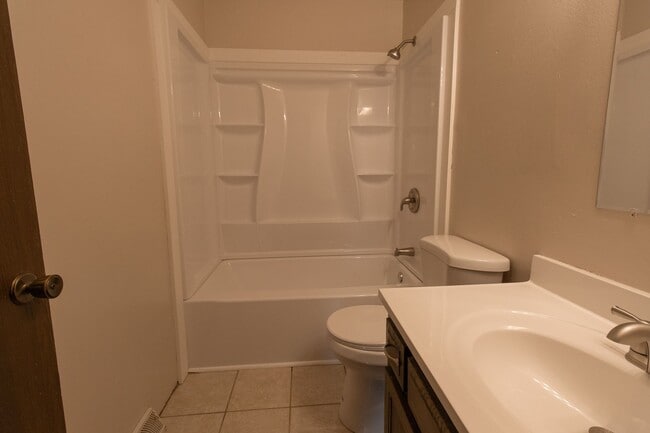 Building Photo - 1584-1586 Sonora Dr