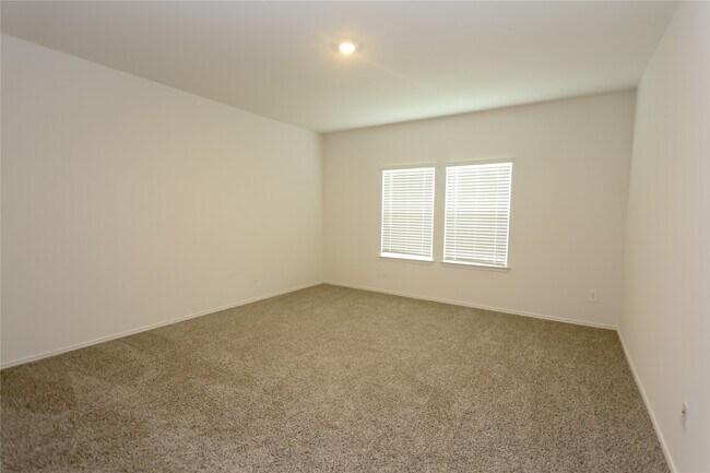 Building Photo - 1606 Cedar Pointe Ct