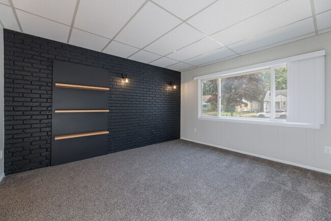 Building Photo - 20936 Ridgemont Rd