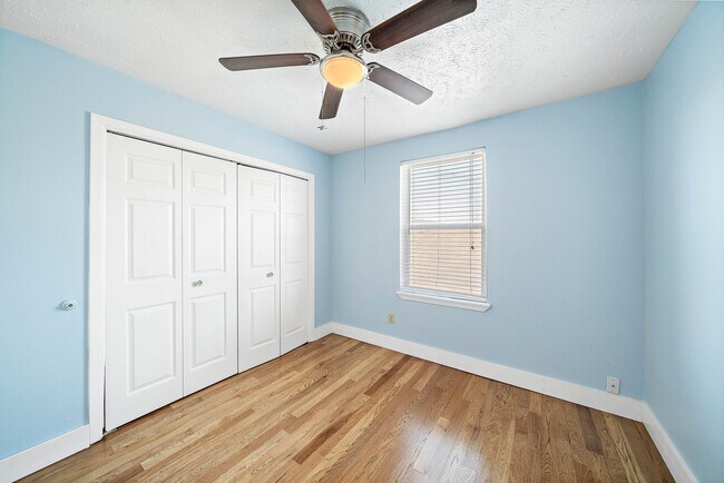 Building Photo - 12104 Burdine St