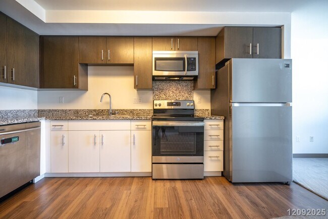 Building Photo - Ke Kilohana –$2700 Modern 1 Bed / 1 Bath Condo with Parking in Ward Village