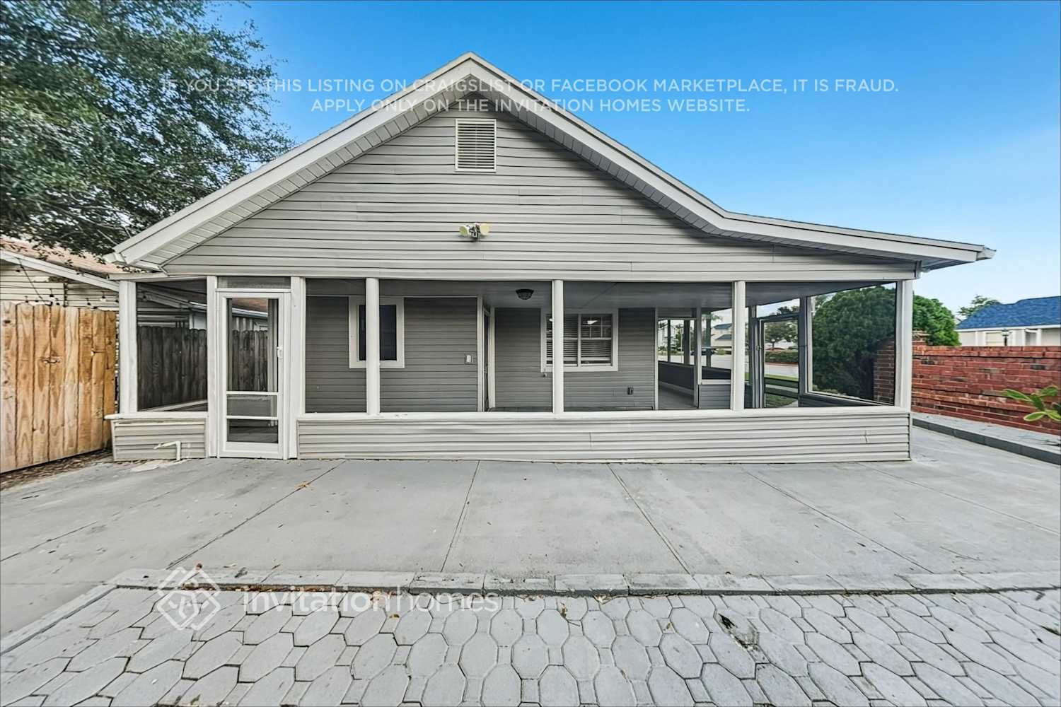 Building Photo - 3434 Coachlight Dr