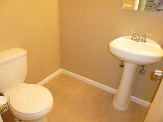 Building Photo - Knollwood Terrace Townhome in Orcutt Area