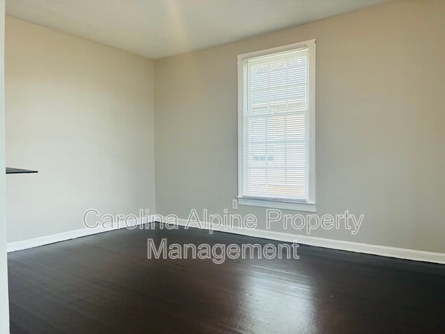 Building Photo - 208 Royster Ave