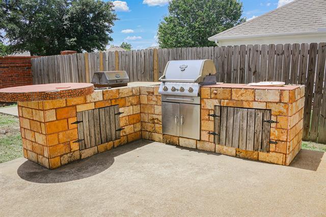 Building Photo - 4461 Shady Hollow Dr