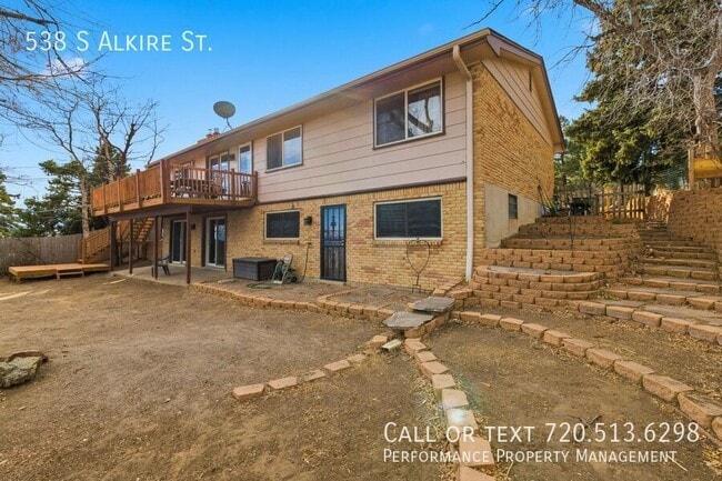 Building Photo - 538 S Alkire St