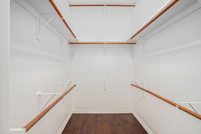 Building Photo - Beautifully Crafted 5 Bedroom 4 Bath in Flower Mound!