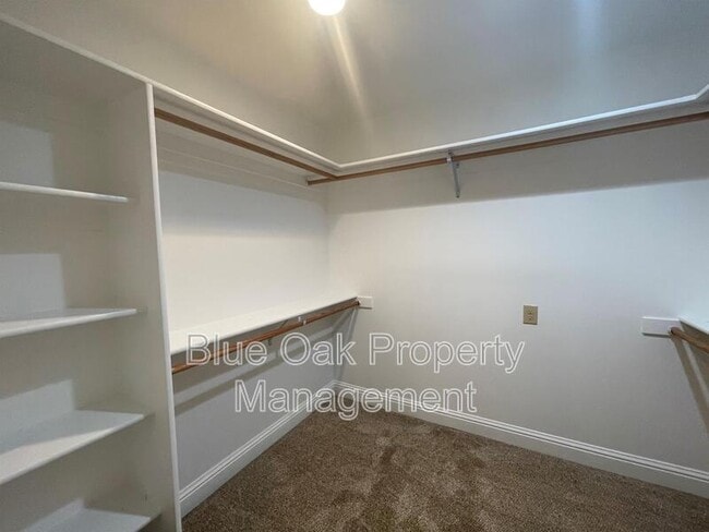 Building Photo - 1 Hidden Brooke Way