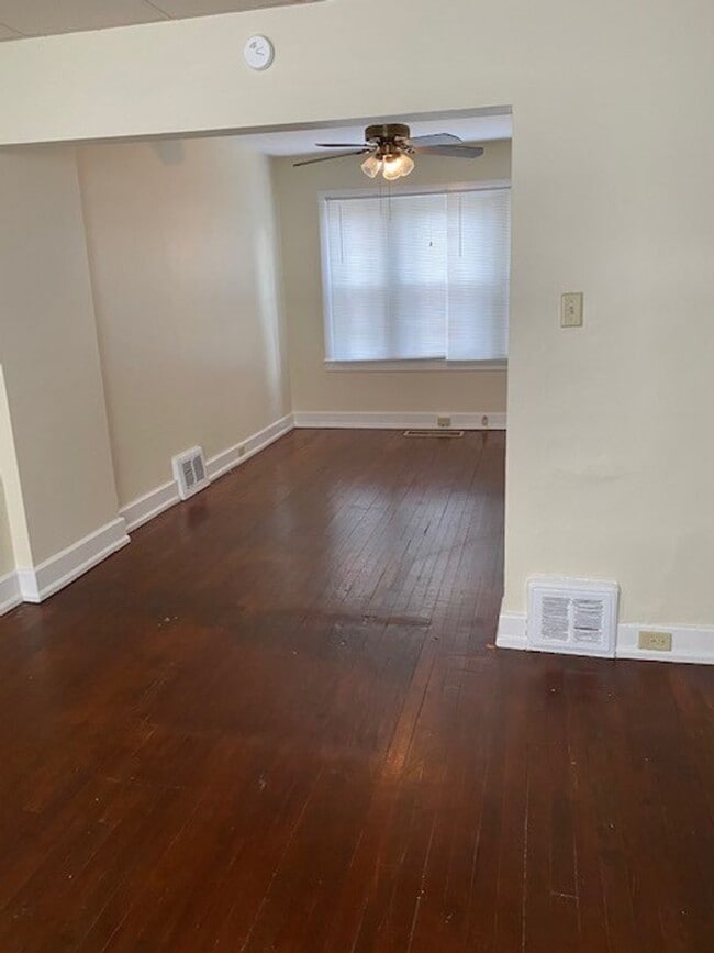 Building Photo - 321 Carroll St