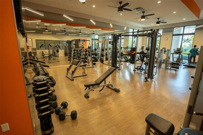 Building Photo - 10660 S Lago Vista Cir