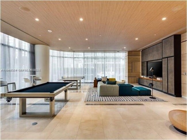 Building Photo - 55 SW 9th St