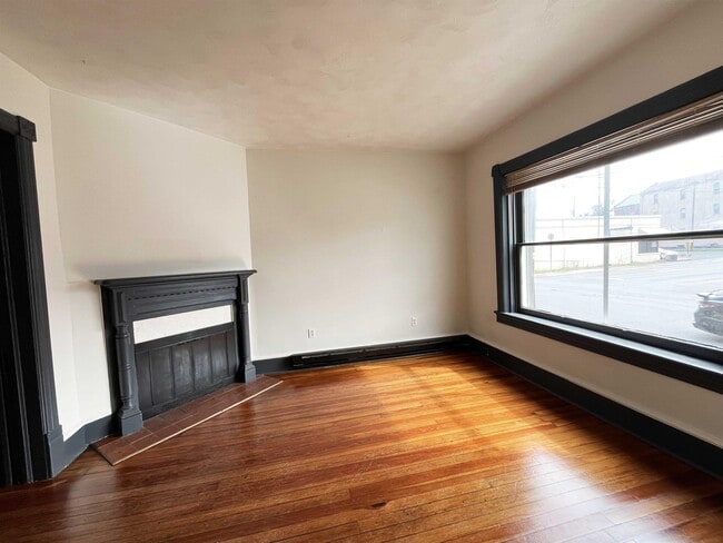 Building Photo - 238 N Raleigh St