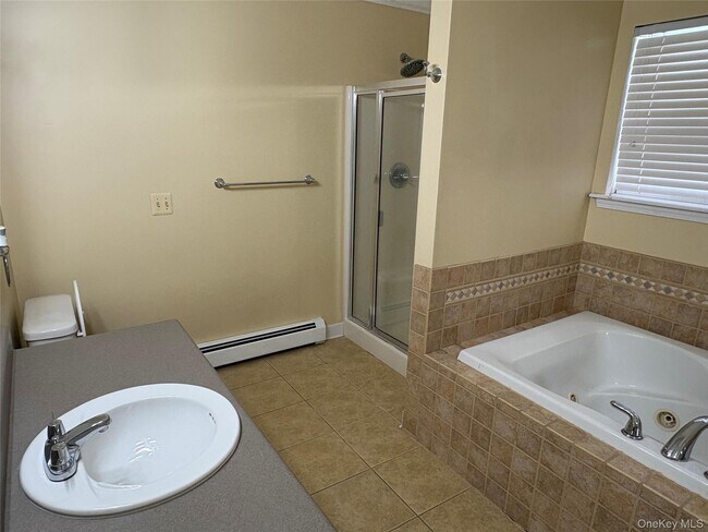Building Photo - 1253 NY-208