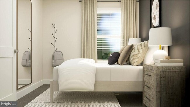 Building Photo - 39 E Front St