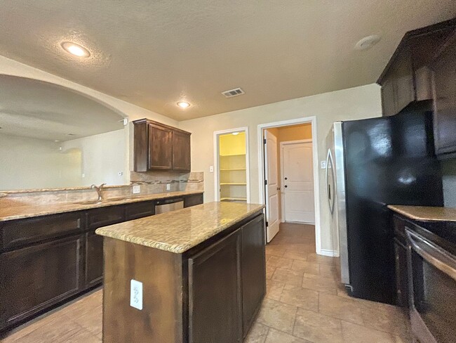 Building Photo - 601 W Little Dipper Dr