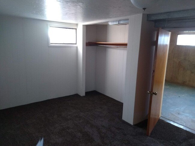 Building Photo - Parowan Home For Rent