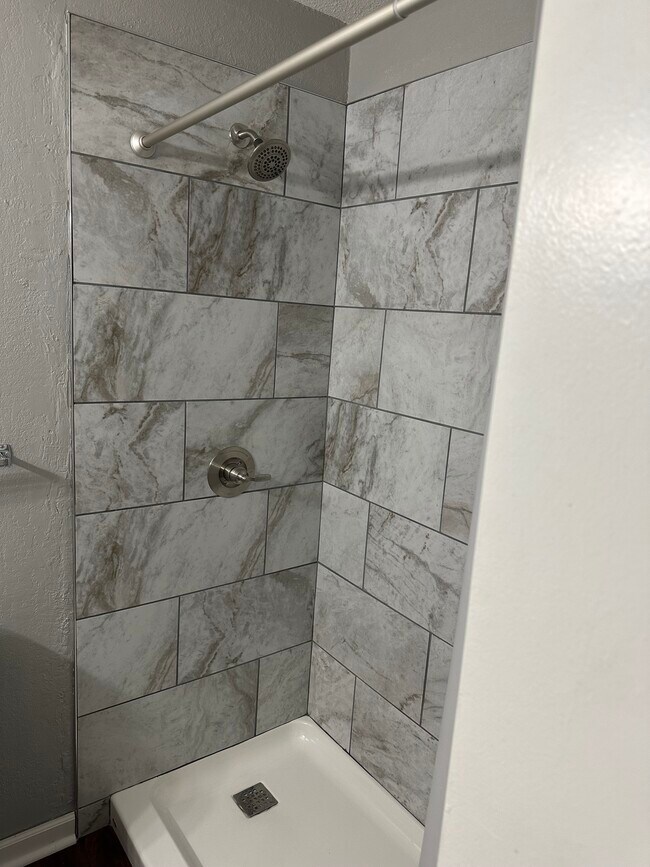 Building Photo - Clinkenbeard Multi Family