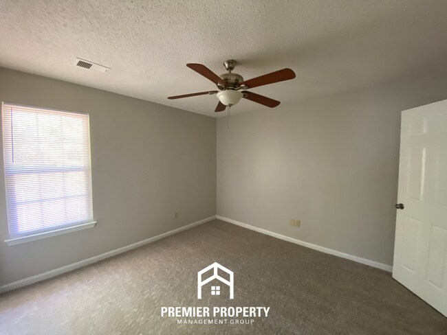 Building Photo - 4448 Kings Valley Cove W