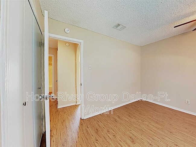 Building Photo - 2106 Austin Dr