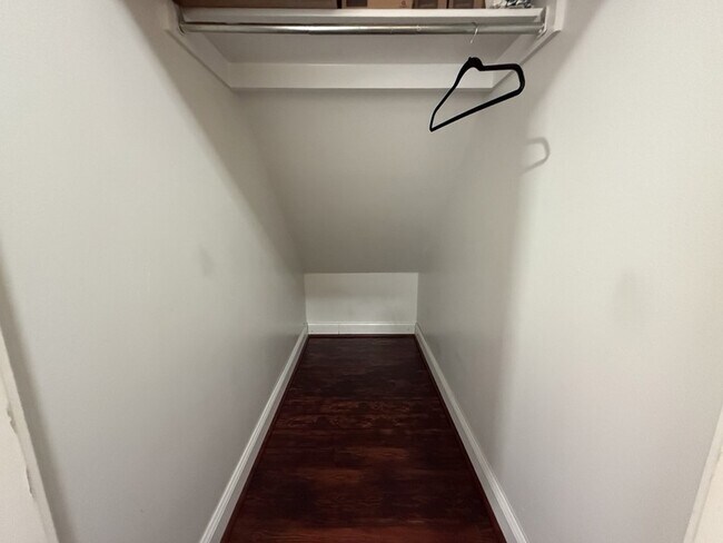 Building Photo - 117 Hanover St