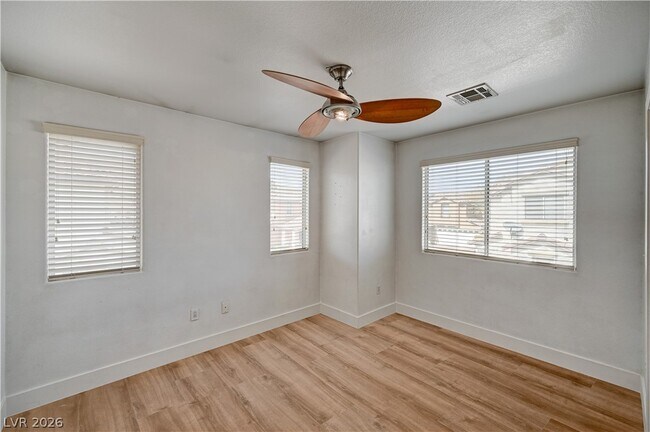 Building Photo - 9985 Big Bow Springs Ct