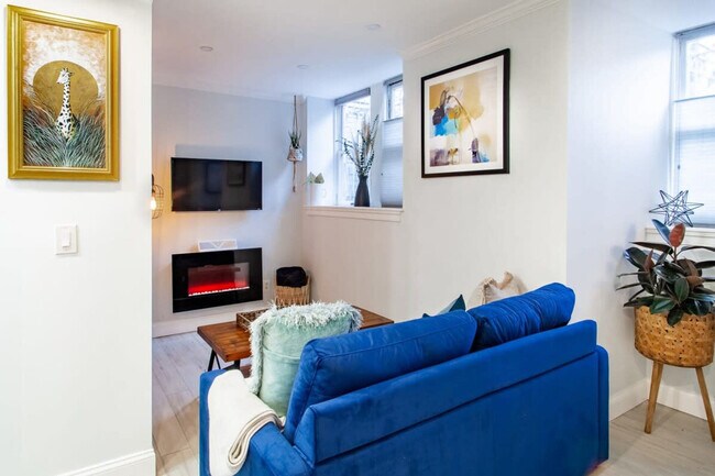 Building Photo - 1901 16th St NW