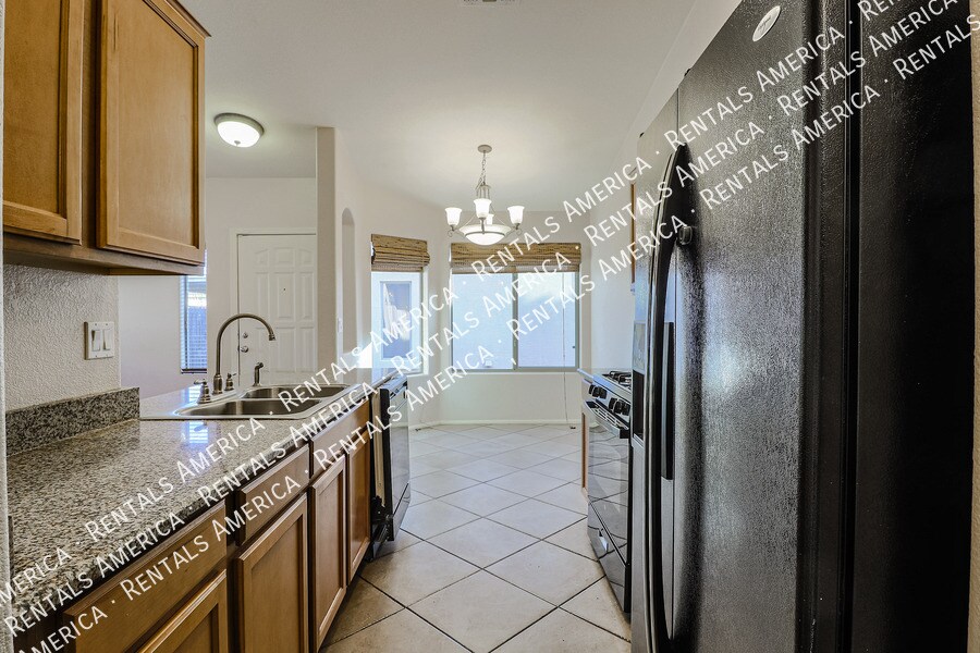 Building Photo - 16070 W Kendall St