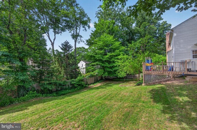 Building Photo - 8815 Newport Ct