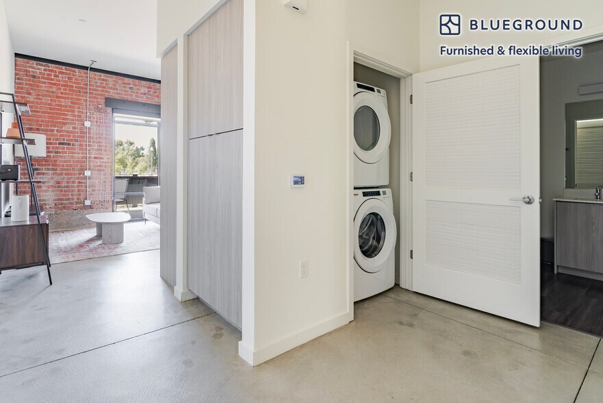 Building Photo - 1501 Buena Vista Ave